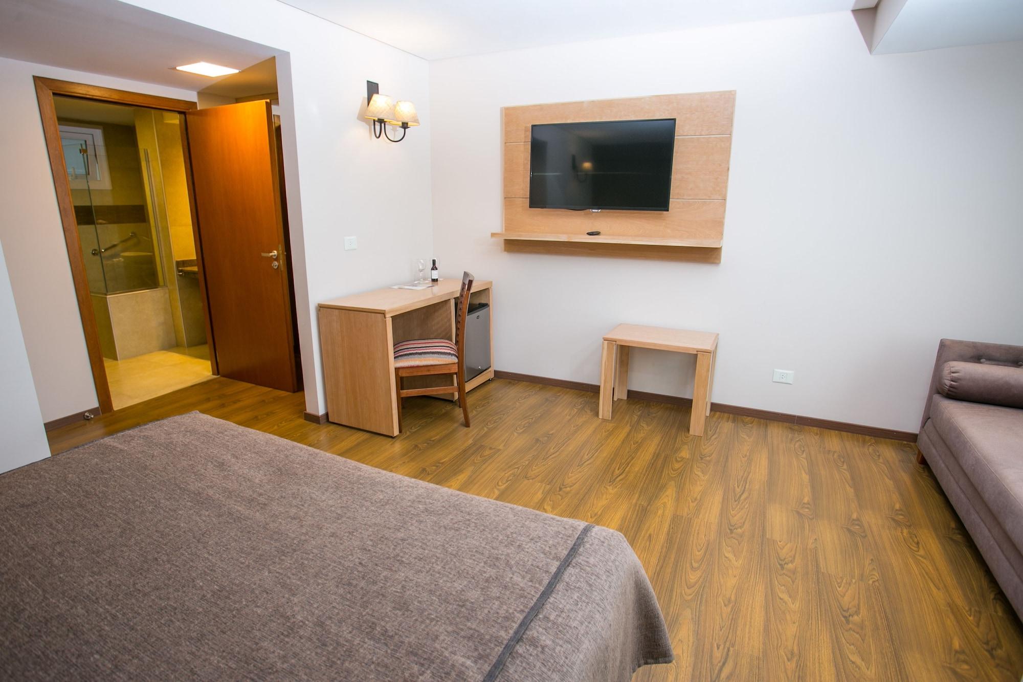 Hotel Ayres Del Nahuel Сан-Карлос-де-Барілоче Екстер'єр фото