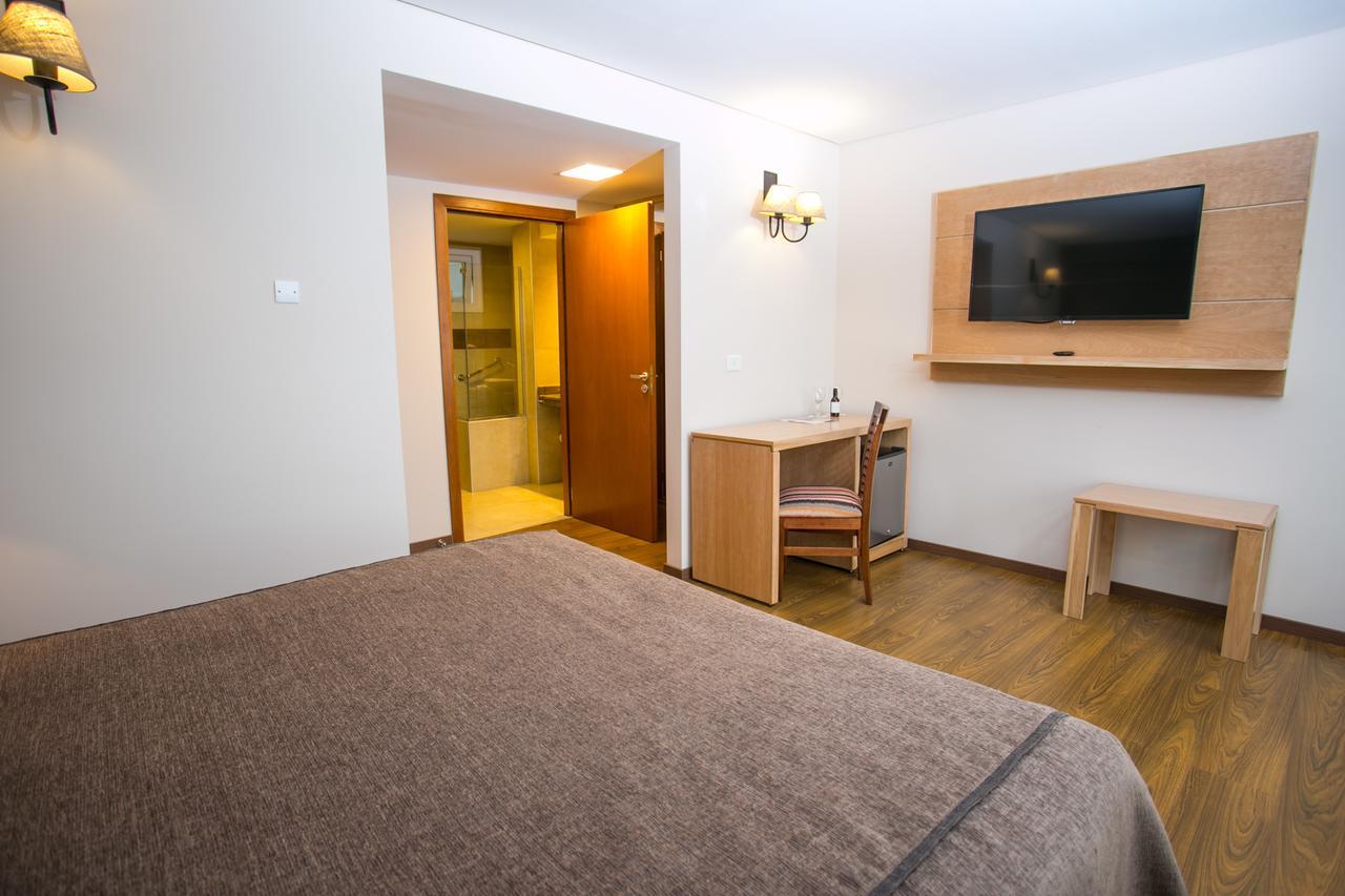 Hotel Ayres Del Nahuel Сан-Карлос-де-Барілоче Екстер'єр фото